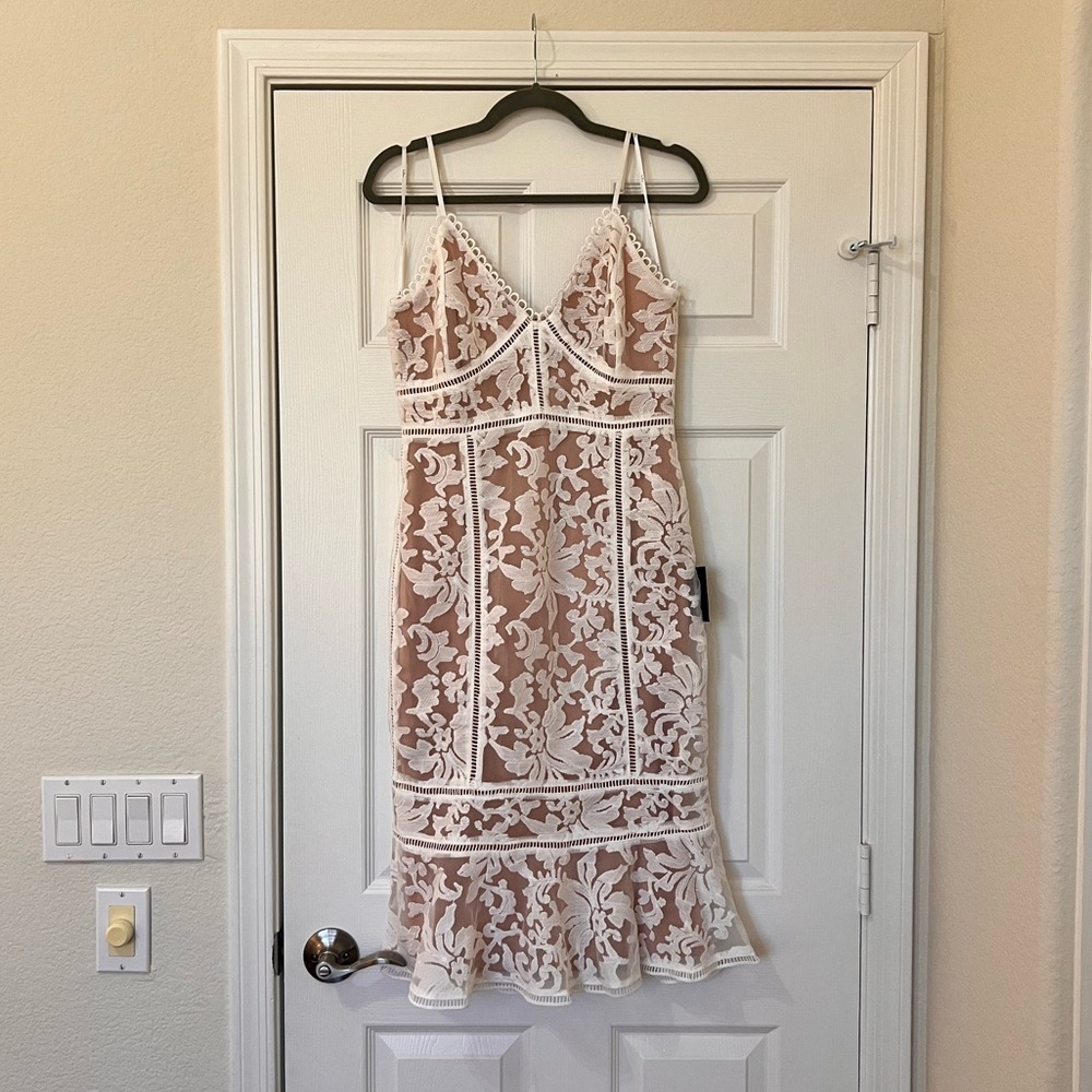 Elegant Lace Dress in Cream and White